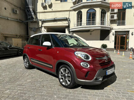 Красный Фиат 500L, объемом двигателя 1.4 л и пробегом 113 тыс. км за 10677 $, фото 1 на Automoto.ua