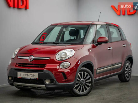 Красный Фиат 500L, объемом двигателя 1.3 л и пробегом 143 тыс. км за 10614 $, фото 1 на Automoto.ua