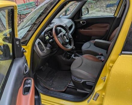Жовтий Фіат 500L, об'ємом двигуна 1.4 л та пробігом 189 тис. км за 8500 $, фото 14 на Automoto.ua