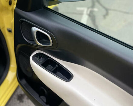 Желтый Фиат 500L, объемом двигателя 1.25 л и пробегом 156 тыс. км за 9850 $, фото 16 на Automoto.ua