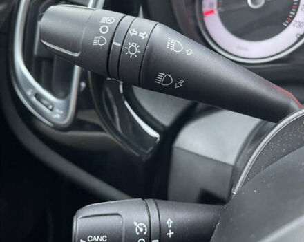 Желтый Фиат 500L, объемом двигателя 1.25 л и пробегом 156 тыс. км за 9850 $, фото 28 на Automoto.ua