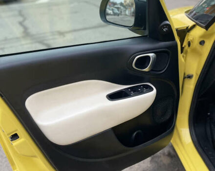 Желтый Фиат 500L, объемом двигателя 1.25 л и пробегом 156 тыс. км за 9850 $, фото 11 на Automoto.ua