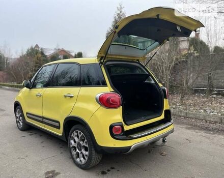 Желтый Фиат 500L, объемом двигателя 1.3 л и пробегом 76 тыс. км за 11000 $, фото 28 на Automoto.ua