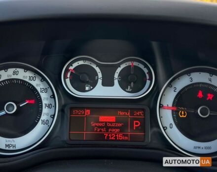 Желтый Фиат 500L, объемом двигателя 1.4 л и пробегом 71 тыс. км за 12800 $, фото 19 на Automoto.ua