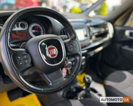 Желтый Фиат 500L, объемом двигателя 1.4 л и пробегом 71 тыс. км за 12800 $, фото 16 на Automoto.ua
