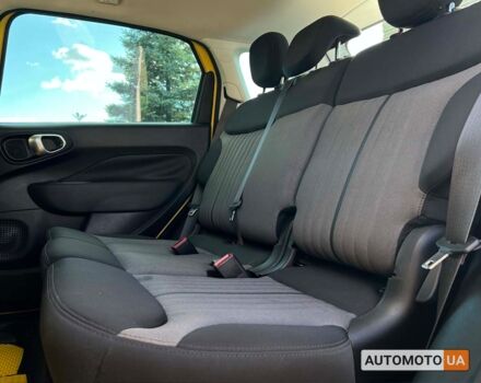 Желтый Фиат 500L, объемом двигателя 1.4 л и пробегом 71 тыс. км за 12800 $, фото 12 на Automoto.ua