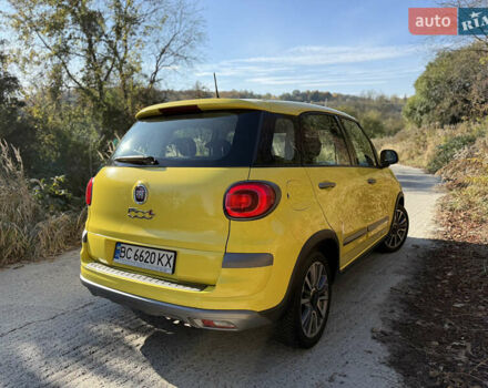 Желтый Фиат 500L, объемом двигателя 1.25 л и пробегом 56 тыс. км за 14000 $, фото 7 на Automoto.ua