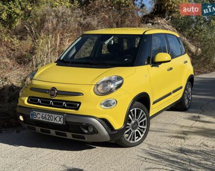 Желтый Фиат 500L, объемом двигателя 1.25 л и пробегом 56 тыс. км за 14000 $, фото 1 на Automoto.ua