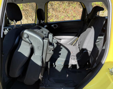 Желтый Фиат 500L, объемом двигателя 1.25 л и пробегом 56 тыс. км за 14000 $, фото 17 на Automoto.ua