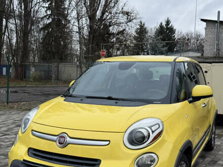Желтый Фиат 500L, объемом двигателя 1.37 л и пробегом 140 тыс. км за 7500 $, фото 1 на Automoto.ua