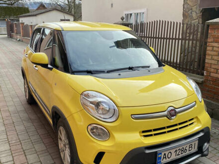 Фиат 500L 2015 в Тячеве на Automoto.ua Желтый Фиат 500L, объемом двигателя 1.2 л и пробегом 74 тыс. км за 8900 $, фото 1 на Automoto.ua