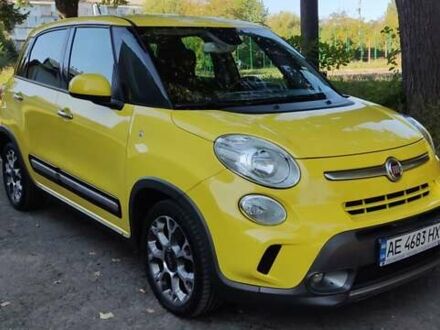 Фиат 500L 2016 в Черновцах на Automoto.ua Желтый Фиат 500L, объемом двигателя 1.3 л и пробегом 123 тыс. км за 9900 $, фото 1 на Automoto.ua