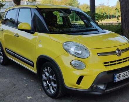 Желтый Фиат 500L, объемом двигателя 1.3 л и пробегом 123 тыс. км за 9900 $, фото 1 на Automoto.ua