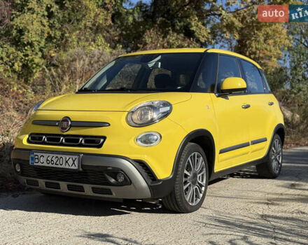 Желтый Фиат 500L, объемом двигателя 1.25 л и пробегом 56 тыс. км за 14000 $, фото 1 на Automoto.ua