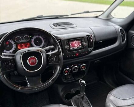 Серый Фиат 500L, объемом двигателя 1.3 л и пробегом 170 тыс. км за 8500 $, фото 2 на Automoto.ua