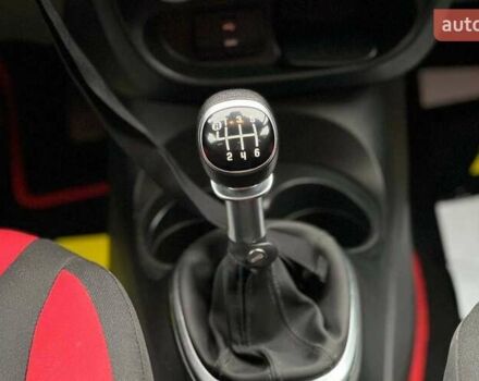 Серый Фиат 500L, объемом двигателя 1.37 л и пробегом 162 тыс. км за 8700 $, фото 15 на Automoto.ua