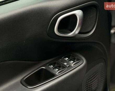 Серый Фиат 500L, объемом двигателя 1.37 л и пробегом 162 тыс. км за 8700 $, фото 7 на Automoto.ua