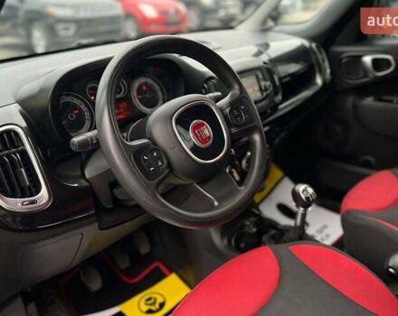 Серый Фиат 500L, объемом двигателя 1.37 л и пробегом 162 тыс. км за 8700 $, фото 8 на Automoto.ua