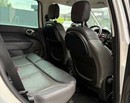 Серый Фиат 500L, объемом двигателя 1.3 л и пробегом 170 тыс. км за 8500 $, фото 7 на Automoto.ua