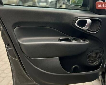 Серый Фиат 500L, объемом двигателя 1.37 л и пробегом 162 тыс. км за 8700 $, фото 6 на Automoto.ua