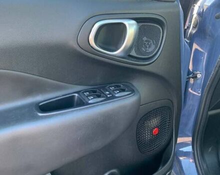 Синий Фиат 500L, объемом двигателя 1.4 л и пробегом 180 тыс. км за 10700 $, фото 12 на Automoto.ua