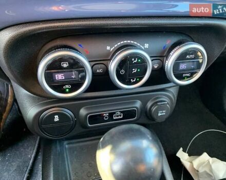 Синий Фиат 500L, объемом двигателя 1.4 л и пробегом 180 тыс. км за 10700 $, фото 11 на Automoto.ua