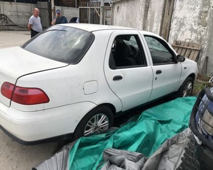 Белый Фиат Альбеа, объемом двигателя 1.4 л и пробегом 150 тыс. км за 1250 $, фото 7 на Automoto.ua