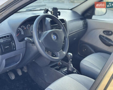 Бежевый Фиат Альбеа, объемом двигателя 1.37 л и пробегом 206 тыс. км за 3200 $, фото 9 на Automoto.ua