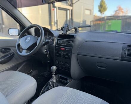 Бежевый Фиат Альбеа, объемом двигателя 1.4 л и пробегом 206 тыс. км за 3200 $, фото 19 на Automoto.ua