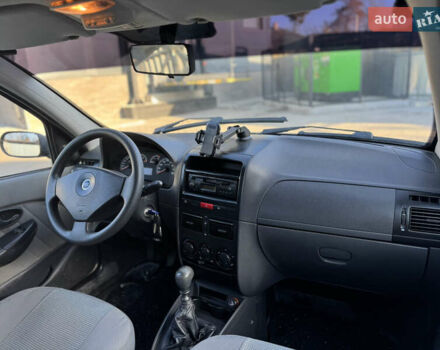 Бежевый Фиат Альбеа, объемом двигателя 1.37 л и пробегом 206 тыс. км за 3200 $, фото 16 на Automoto.ua