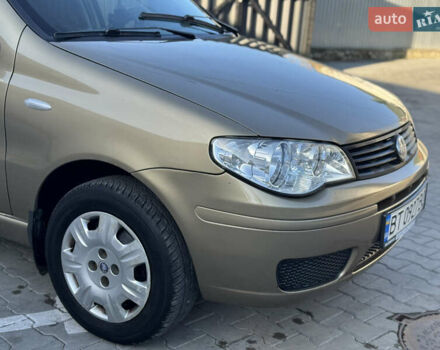 Бежевый Фиат Альбеа, объемом двигателя 1.37 л и пробегом 206 тыс. км за 3200 $, фото 2 на Automoto.ua