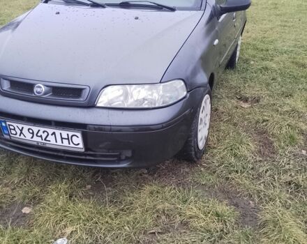 Черный Фиат Альбеа, объемом двигателя 1.2 л и пробегом 189 тыс. км за 2650 $, фото 1 на Automoto.ua