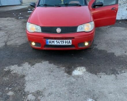 Красный Фиат Альбеа, объемом двигателя 1.37 л и пробегом 260 тыс. км за 3800 $, фото 1 на Automoto.ua