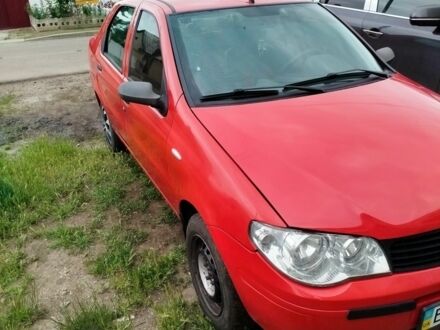 Фиат Альбеа 2011 в Вознесенске на Automoto.ua Красный Фиат Альбеа, объемом двигателя 1.4 л и пробегом 346 тыс. км за 3000 $, фото 1 на Automoto.ua