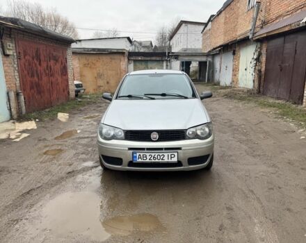 Серый Фиат Альбеа, объемом двигателя 1.4 л и пробегом 160 тыс. км за 2850 $, фото 1 на Automoto.ua