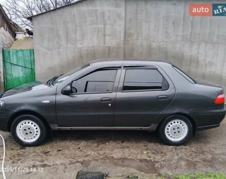 Серый Фиат Альбеа, объемом двигателя 1.4 л и пробегом 149 тыс. км за 4300 $, фото 1 на Automoto.ua