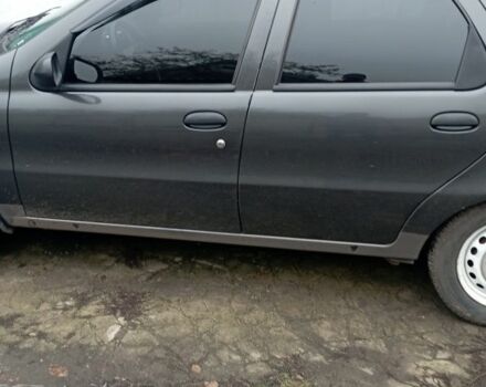 Серый Фиат Альбеа, объемом двигателя 1.4 л и пробегом 149 тыс. км за 4600 $, фото 2 на Automoto.ua