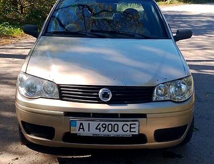 Сірий Фіат Альбеа, об'ємом двигуна 1.4 л та пробігом 200 тис. км за 1950 $, фото 1 на Automoto.ua