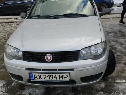 Серый Фиат Альбеа, объемом двигателя 1.37 л и пробегом 230 тыс. км за 3700 $, фото 1 на Automoto.ua