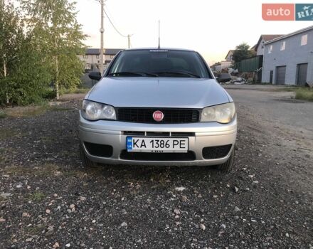 Серый Фиат Альбеа, объемом двигателя 1.37 л и пробегом 198 тыс. км за 3250 $, фото 1 на Automoto.ua