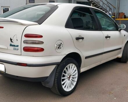 Белый Фиат Брава, объемом двигателя 1.6 л и пробегом 367 тыс. км за 1700 $, фото 5 на Automoto.ua