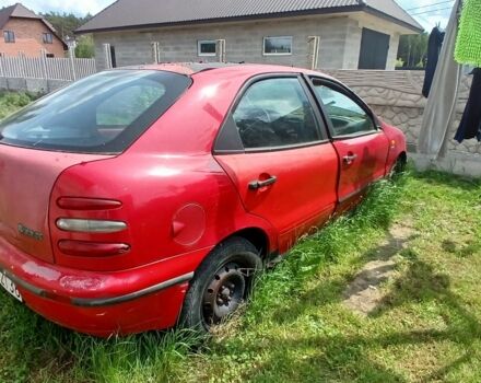 Красный Фиат Брава, объемом двигателя 1.2 л и пробегом 200 тыс. км за 300 $, фото 1 на Automoto.ua