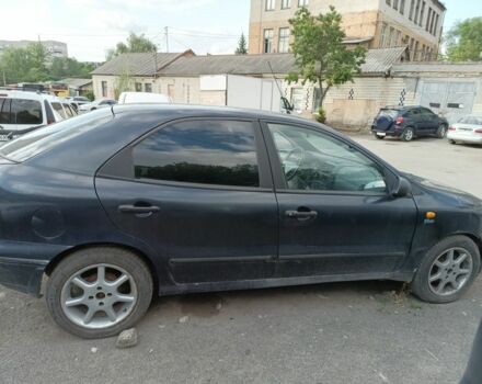 Синий Фиат Брава, объемом двигателя 1.6 л и пробегом 330 тыс. км за 594 $, фото 6 на Automoto.ua