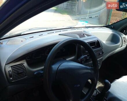 Синий Фиат Брава, объемом двигателя 1.6 л и пробегом 266 тыс. км за 1650 $, фото 1 на Automoto.ua