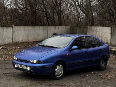 Фиат Брава 2001 в Днепре (Днепропетровске) на Automoto.ua Синий Фиат Брава, объемом двигателя 1.2 л и пробегом 310 тыс. км за 2200 $, фото 1 на Automoto.ua