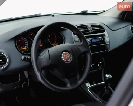 Білий Фіат Браво, об'ємом двигуна 1.37 л та пробігом 196 тис. км за 4550 $, фото 11 на Automoto.ua