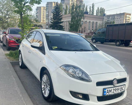 Белый Фиат Браво, объемом двигателя 1.6 л и пробегом 234 тыс. км за 5500 $, фото 5 на Automoto.ua