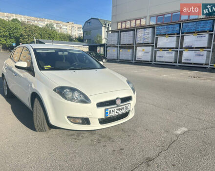 Белый Фиат Браво, объемом двигателя 1.6 л и пробегом 234 тыс. км за 5500 $, фото 7 на Automoto.ua