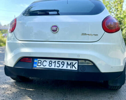 Белый Фиат Браво, объемом двигателя 1.6 л и пробегом 213 тыс. км за 6300 $, фото 5 на Automoto.ua