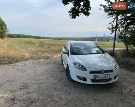 Белый Фиат Браво, объемом двигателя 1.37 л и пробегом 172 тыс. км за 6100 $, фото 1 на Automoto.ua